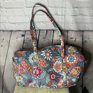 NWOT Vera Bradley travel duffle Tropical Evening